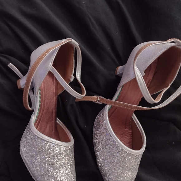 Gray Sequin Prom Shoes - Picture 4 of 4